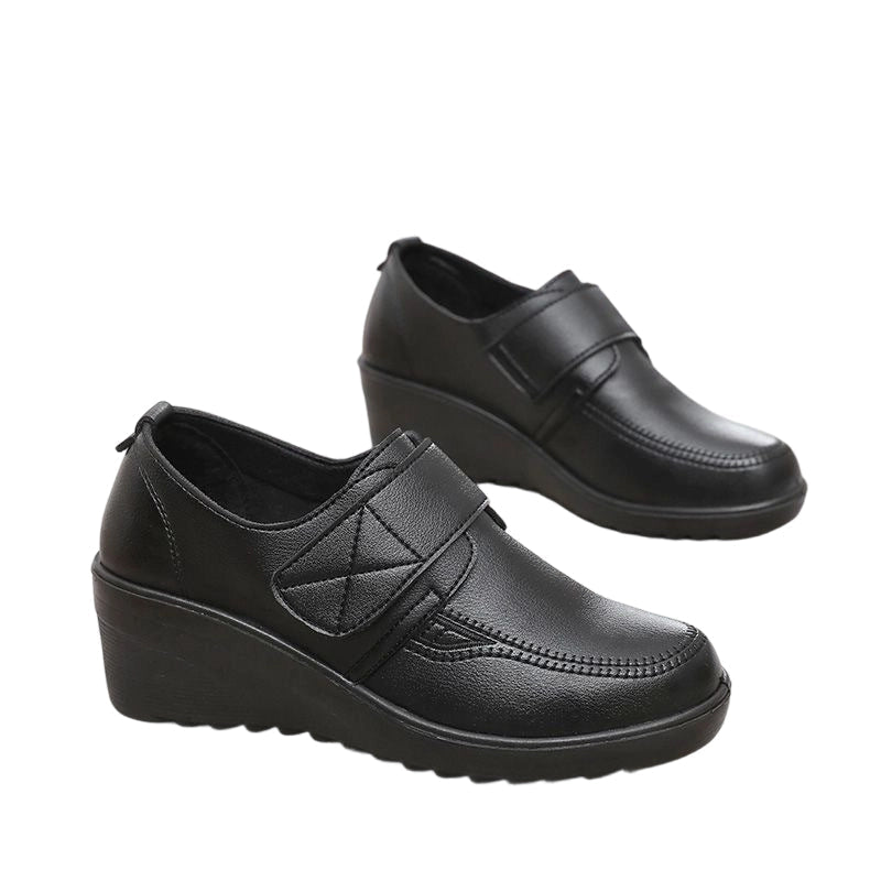 👟💧 Vízálló Munkakomfort Cipő – Csúszásgátló Talp, Tépőzáras & Éktalp